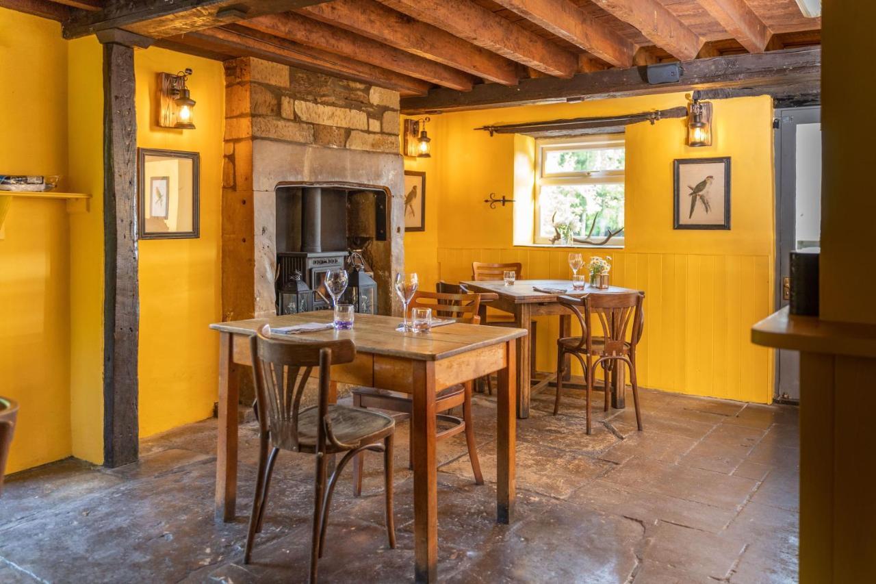 Rising Sun Pub, Restaurant And Rooms Lacock Exterior foto
